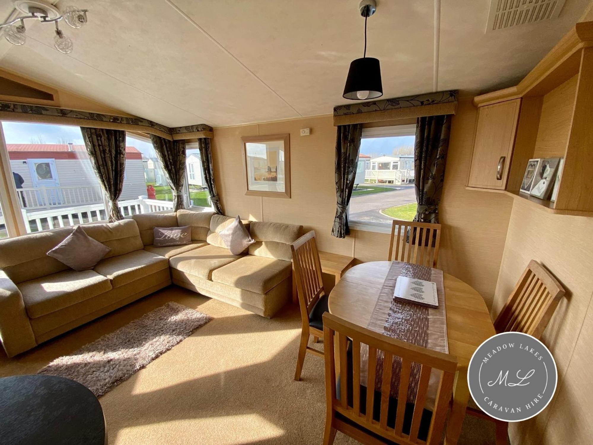 Palm Grove 132 - Pet Friendly, Wifi, Central Heating, Close To Shops And Beach - Meadow Lakes Caravan & Lodge Hire Chapel Saint Leonards Bagian luar foto